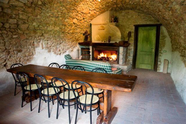 Agriturismo Valle Tezze Каша Экстерьер фото