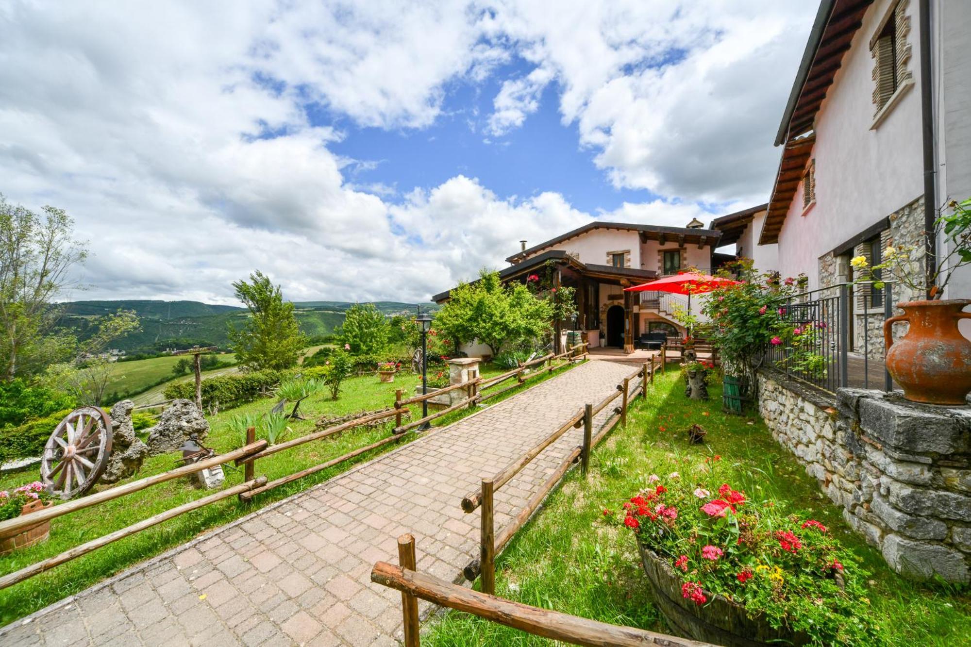 Agriturismo Valle Tezze Каша Экстерьер фото